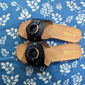 Black and gold cute summer sandals.